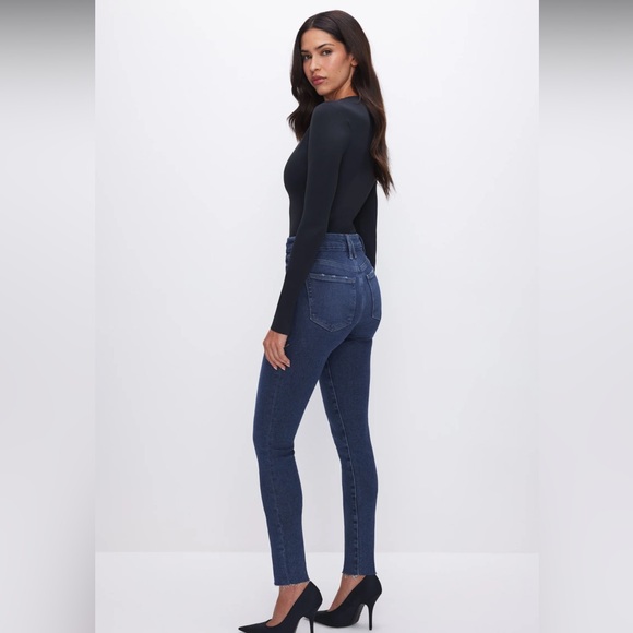 Good American High Rise Dark Blue Jeans - Picture 3 of 14